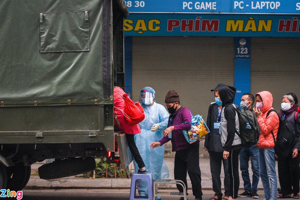 Xóm chạy thận Bạch Mai giữa dịch Covid-19-9