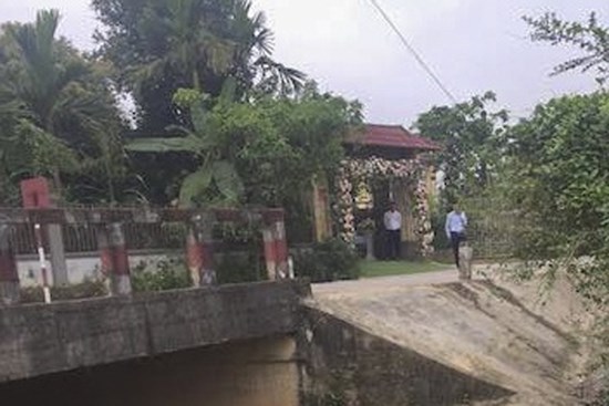 Tạm đình chỉ công tác PGĐ bệnh viện làm đám cưới cho con giữa dịch