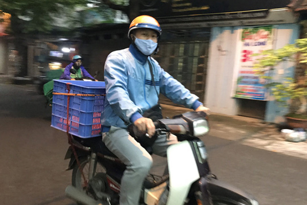 Giao hàng qua cần câu 2m, chuyển đồ bằng flycam ngàn USD-3