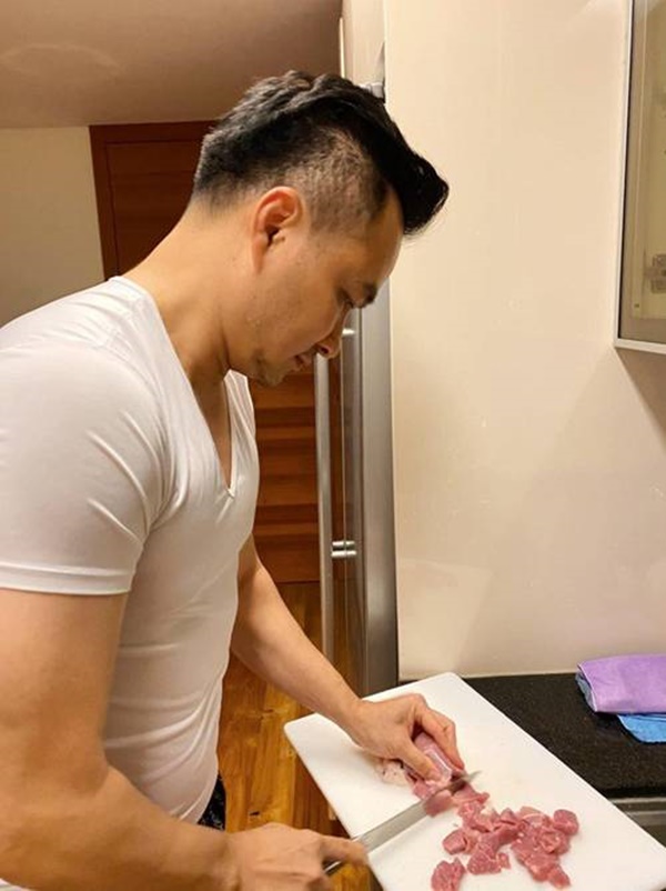 Vợ sắp cưới kém 16 tuổi khoe được Chi Bảo nấu cơm dẻo canh ngọt: Biết thế lấy từ lâu-2