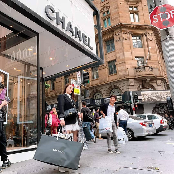 Hội sủng vợ gọi tên Justin Bieber và Trường Giang: Người bô nhếch, người chỉ diện đồ bình dân để cùng nhường spotlight cho bà xã-7