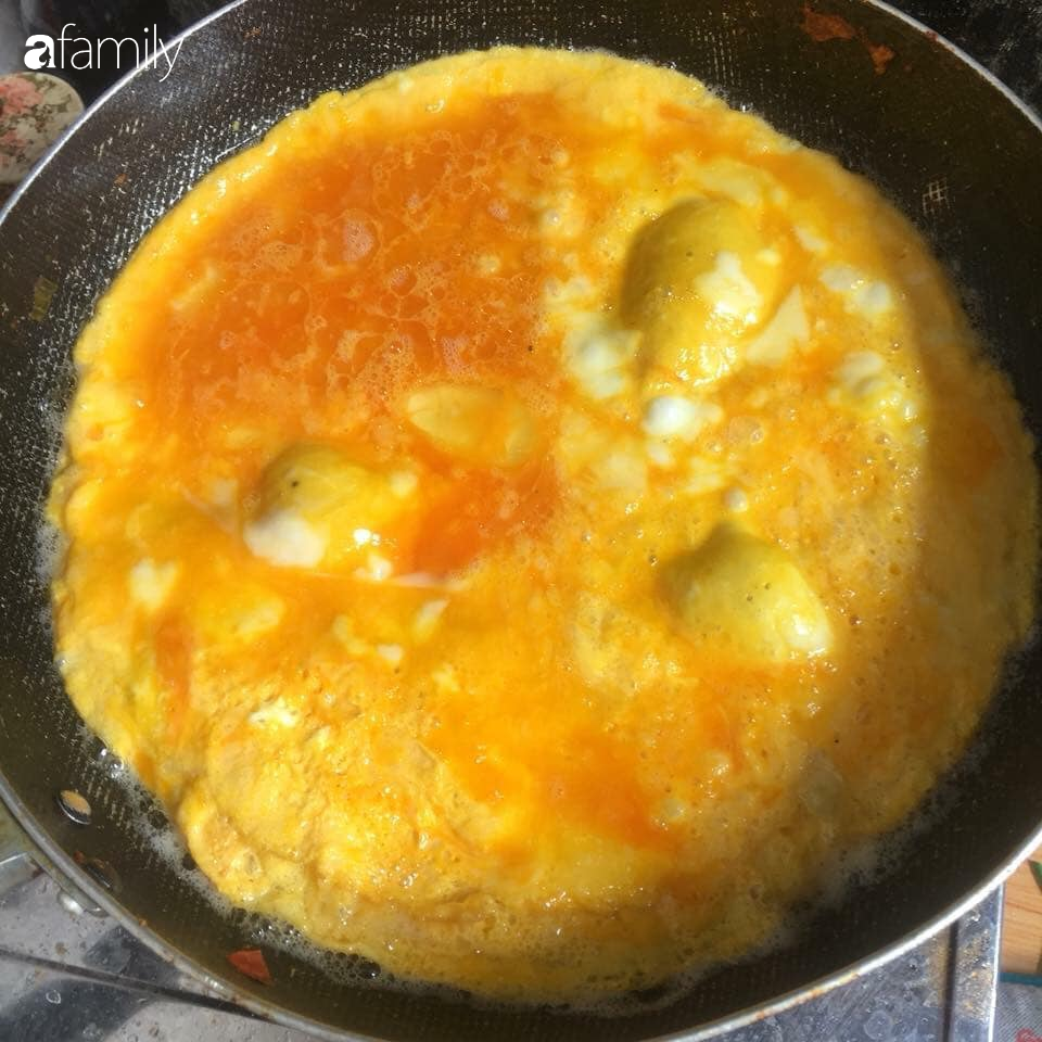 Người bán trứng lâu năm tiết lộ 5 mẹo giúp bà nội trợ Việt chọn chuẩn trứng gà ta, không bao giờ nhầm lẫn với trứng gà công nghiệp-5