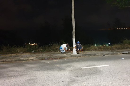 Rơi nước mắt dòng