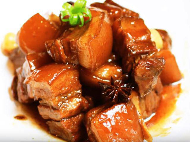 Kho thịt đừng cho nước và muối từ đầu, làm trước những điều này thịt sẽ mềm, ngon không béo-3