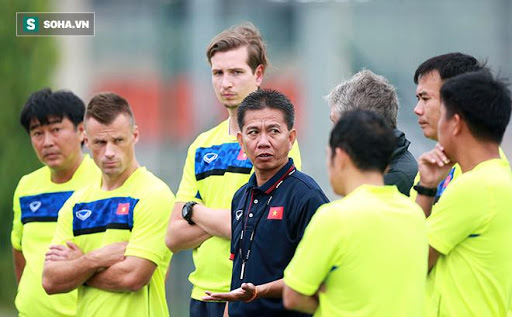 Bầu Đức & những lần đỏ mặt tía tai khẩu chiến ở làng bóng Việt Nam-4