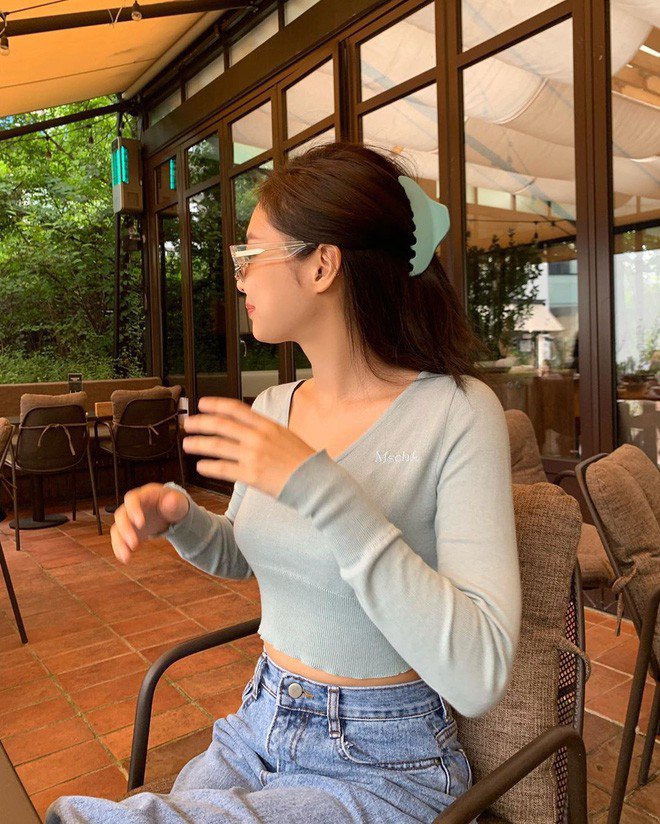 Hô biến mái tóc đơn giản, gọn gàng cùng 5 món phụ kiện xinh yêu được sao Việt lăng xê-11