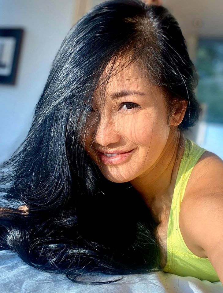 Hồng Nhung livestream ở nhà vô tình lộ mặt bạn trai ngoại quốc-1