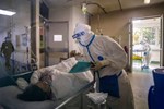 Du học sinh siêu lây nhiễm khiến 2 ổ dịch bùng phát, thành phố 10 triệu dân tại Trung Quốc chính thức phong tỏa-3