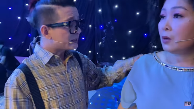 NSND Hồng Vân: Tạm thời mặt bằng của tôi đã bị cơ quan chủ quản lấy lại, để qua mùa dịch tính tiếp-3