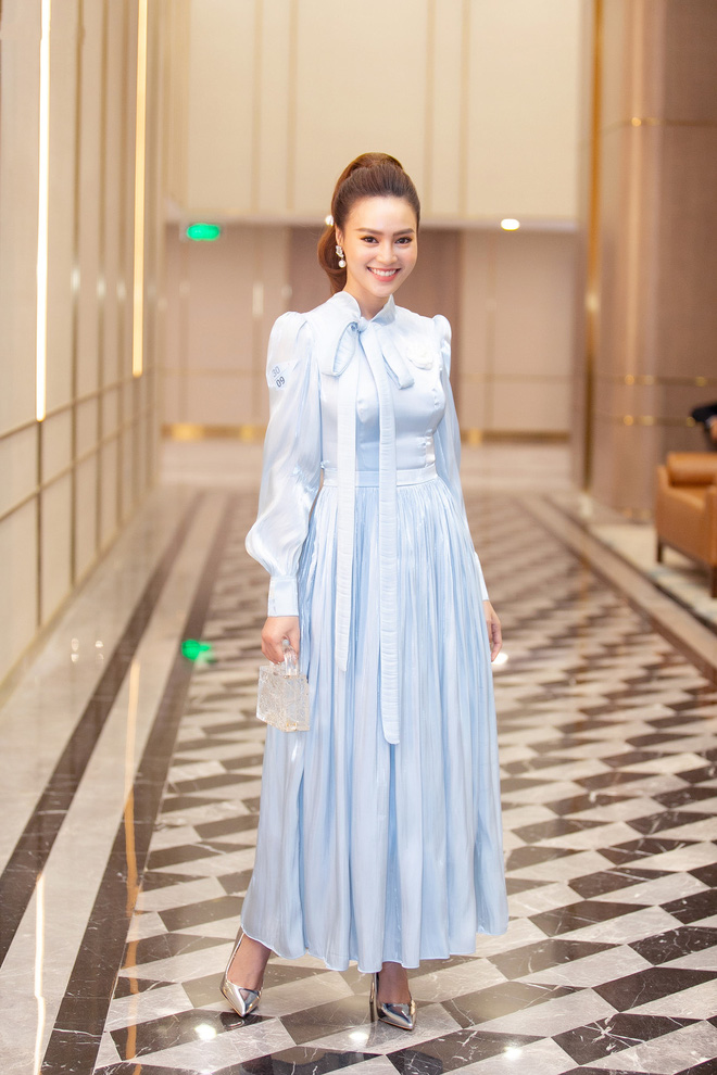 Đẹp là thế nhưng Lan Ngọc cũng có 4 pha mặc lỗi để đời: Nhẹ thì phụ kiện lạc quẻ, nặng thì thắm từ đầu tới chân-4