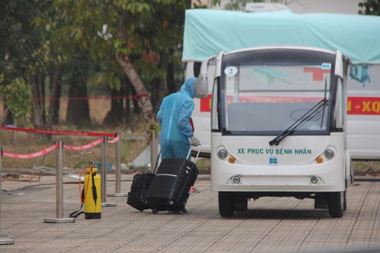 TP.HCM: Đã xác minh được 20 người từng đến BV Bạch Mai, có 6.220 trường hợp tiếp xúc với các ca bệnh mới