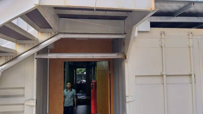 Chiêm ngưỡng ngôi nhà làm từ hai thùng container giữa thành phố Hà Tĩnh-10