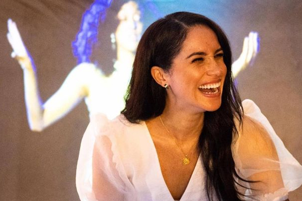 Cuộc sống nhà Sussex ở Mỹ: Harry cô đơn nơi đất khách quê người, phải phụ thuộc vào Meghan Markle nếu muốn định cư lâu dài-2