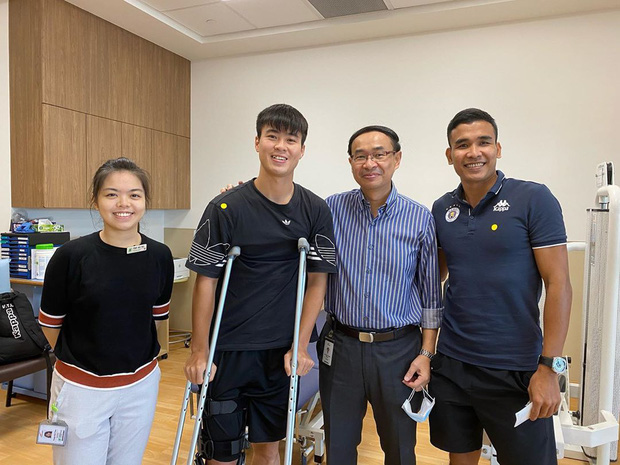 Thần y của tuyển Việt Nam mắc kẹt tại Hàn Quốc vì Covid-19, Duy Mạnh, Xuân Trường phải tập với bác sĩ lạ tại PVF-1