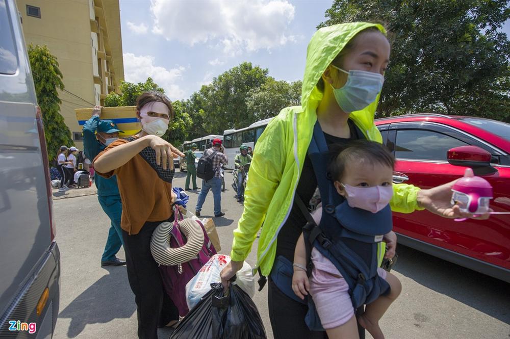 Hơn 900 người hết hạn cách ly ở TP.HCM-3