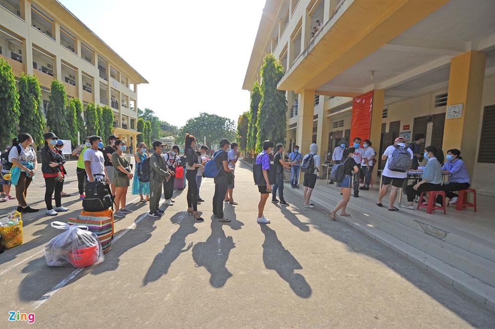 Hơn 900 người hết hạn cách ly ở TP.HCM-4