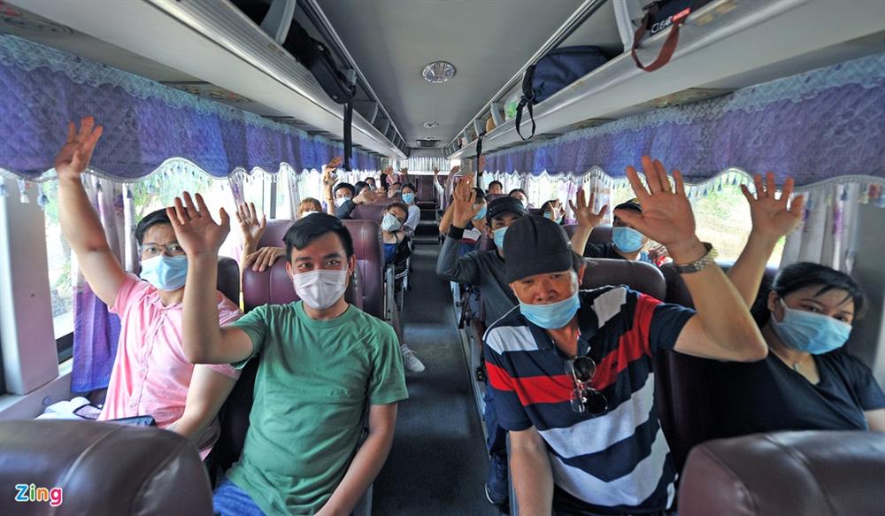 Hơn 900 người hết hạn cách ly ở TP.HCM-11