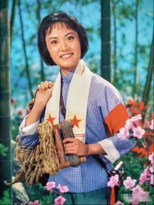 Cuộc đời bí ẩn của Bạch Cốt Tinh nổi tiếng nhất màn ảnh-1