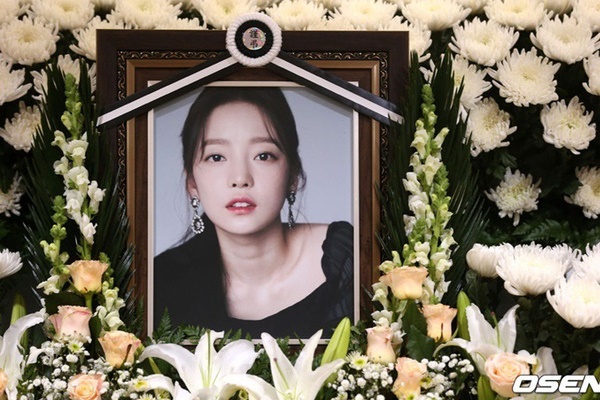 Bất ngờ với phán quyết mới của tòa án về mẹ ruột từng bỏ rơi Goo Hara được hưởng tài sản thừa kế của con gái-5