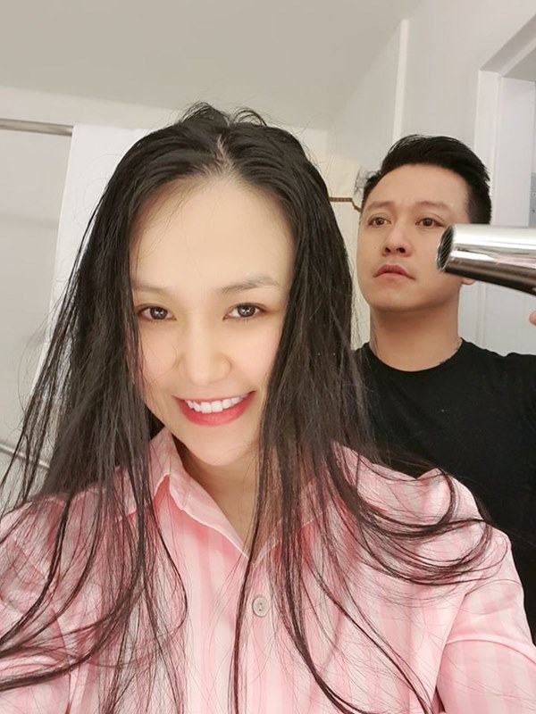 Sau bao đồn đoán tan vỡ, Tuấn Hưng đã có động thái rõ ràng chứng minh mối quan hệ với bà xã sau 6 năm kết hôn-4