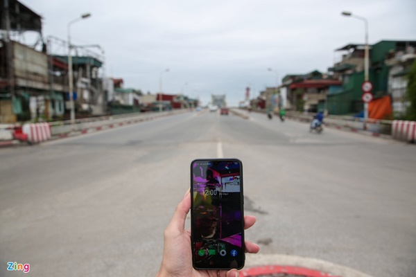 Hà Nội vắng lặng 12h trưa 5/4-11