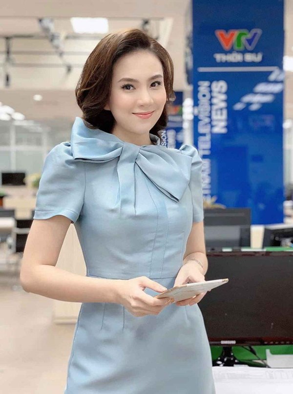Nữ BTV xinh nhất VTV: Bị chê là khủng long, thi trượt nhiều lần-4