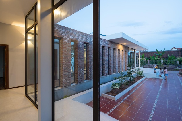 Chiêm ngưỡng nhà vườn từ gạch mộc, đẹp lạ giữa làng quê ở Thái Bình-2