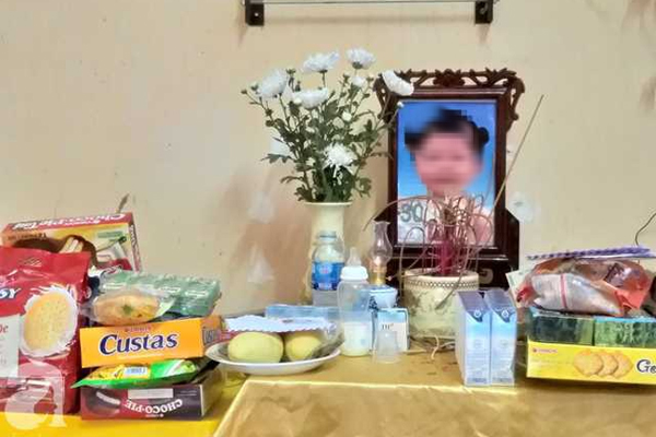 Người phụ nữ sát hại con gái 3 tuổi được cho rằng chỉ ăn chơi, hết tiền về xin mẹ, không được thì quay ra chửi mẹ-4