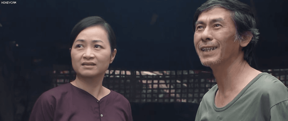 Thư Xính Lao lườm nguýt bố Sơn vì tội tích trữ đồ ăn quá đà mùa Cô Vít ở trailer tập 1 Những Ngày Không Quên-3