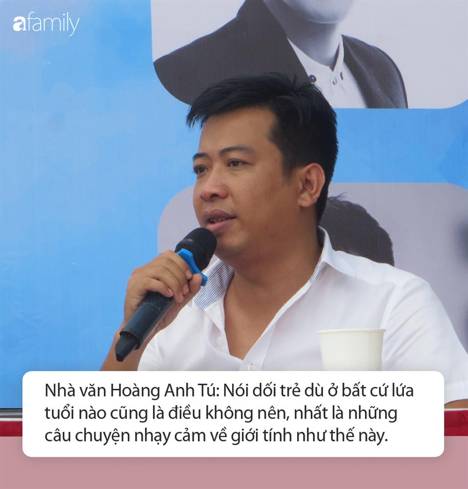 Nói gì khi bị con hỏi Tại sao bố nằm lên người mẹ?, nhà văn Hoàng Anh Tú mách nước cực đơn giản-2
