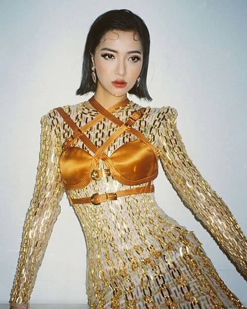 Cứ tưởng Bích Phương diện nhầm áo lót ra ngoài, nhưng cái kết lại rất đáng khen ngợi-1