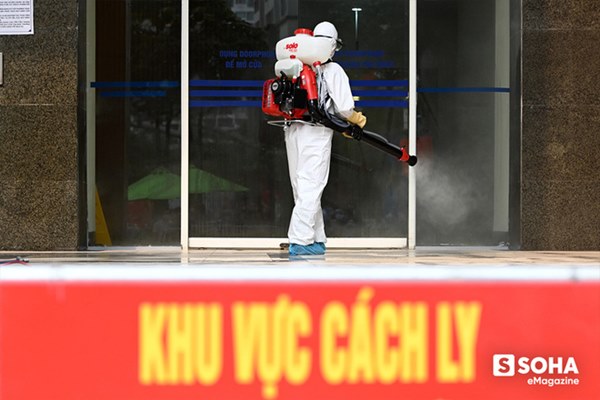 Ngứa không được gãi, khát không được uống, vệ sinh không được đi, họ là 500 thợ săn virus ở CDC lớn nhất Việt Nam-24