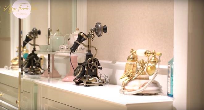 Ngọc Thanh Tâm khoe căn nhà rộng 650m2, phòng của mẹ đại gia toàn đồ mạ vàng sang chảnh-11