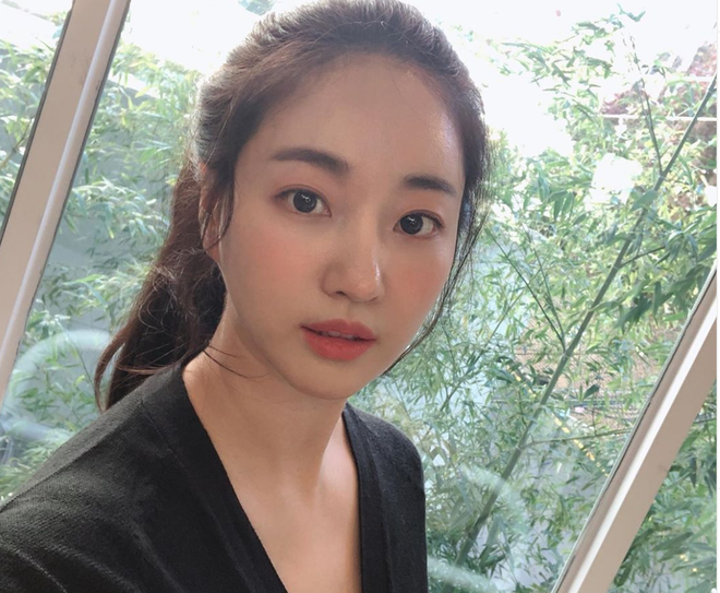 Hoa hậu gợi cảm hàng đầu Hàn Quốc lao đao vì nghi án bán dâm, tuổi 42 vẫn độc thân quyến rũ-9