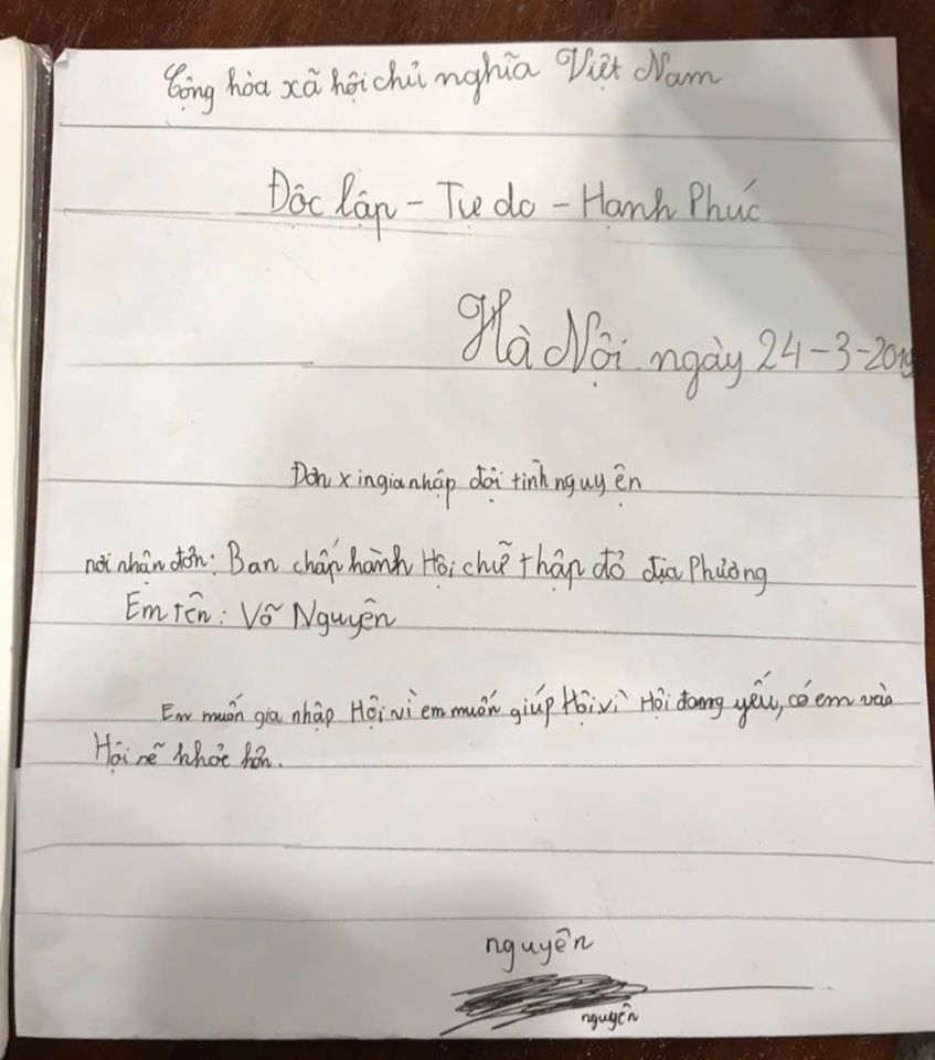 Trời sắp mưa mà Bi béo vẫn không chịu vào nhà, bố Xuân Bắc hỏi thì nhận được câu trả lời đầy tinh thần yêu nước của cậu quý tử-3