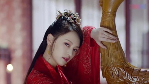Màu đỏ tượng trưng may mắn và hạnh phúc nhưng nguyên nhân thật sự khiến các nàng kỹ nữ thanh lâu Trung Hoa xưa luôn mang sợi dây đỏ bên người là gì?-1