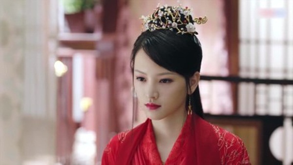 Màu đỏ tượng trưng may mắn và hạnh phúc nhưng nguyên nhân thật sự khiến các nàng kỹ nữ thanh lâu Trung Hoa xưa luôn mang sợi dây đỏ bên người là gì?-2