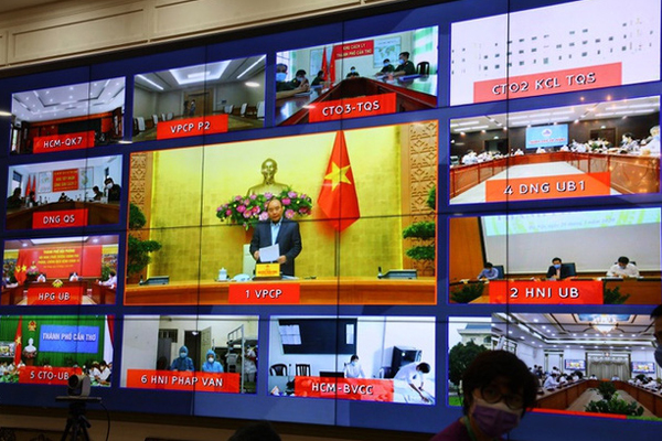 Cầu thủ Nga trốn lệnh cách ly, bay từ Tây Ban Nha về nước để chiều lòng bồ trẻ-3