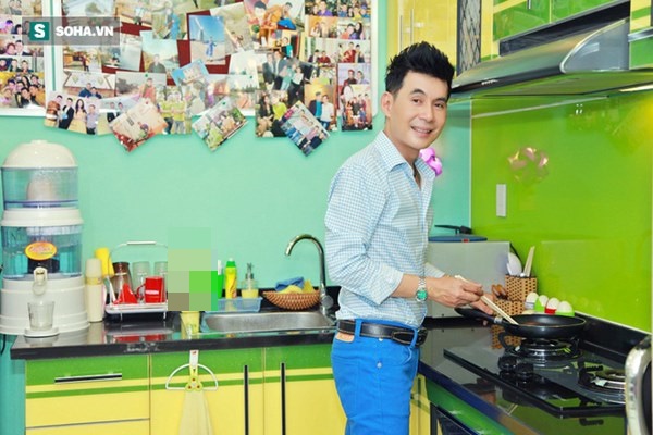 Ở nhà 2000 cây vàng, Đoan Trường vẫn phải thắt lưng buộc bụng tối đa-3