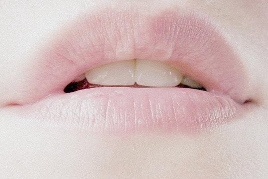 Nếu cơ thể có 4 dấu hiệu nhỏ này trên môi, mặt, tay, chân thì bạn cần kiểm tra sức khỏe ngay