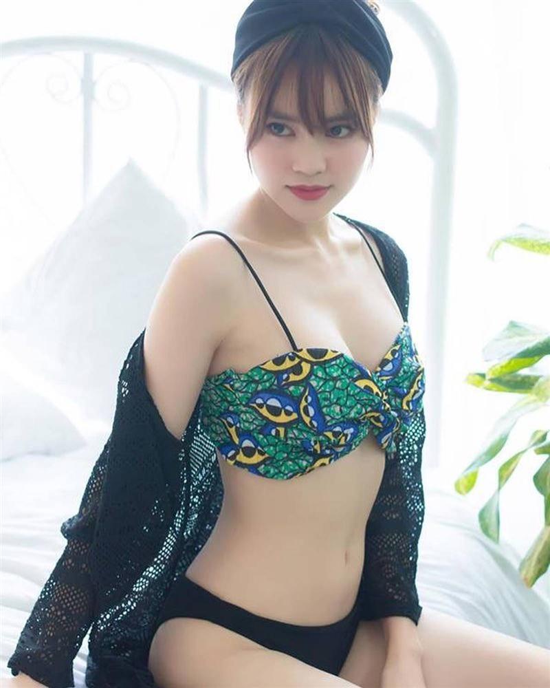 Hiếm lắm mới thấy Ninh Dương Lan Ngọc hở bạo liệt đến thế, diện nội y ren khoe body nuột 0% mỡ thừa-6