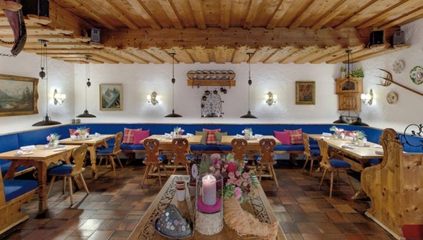 Nơi vua Thái Lan tự cách ly cùng đoàn tùy tùng tại Đức-9