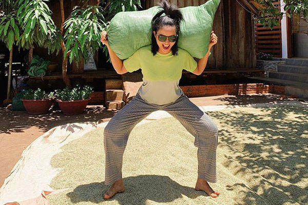 Không đến được phòng tập, loạt sao Việt quyết tâm không cho mỡ đậu trên bụng nhờ plank mỗi ngày-7