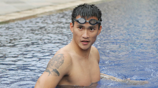 Giải mã hình xăm của tuyển thủ Việt Nam: Quang Hải muốn là vua, tranh cãi đóa hoa hồng trên tay Công Phượng-9