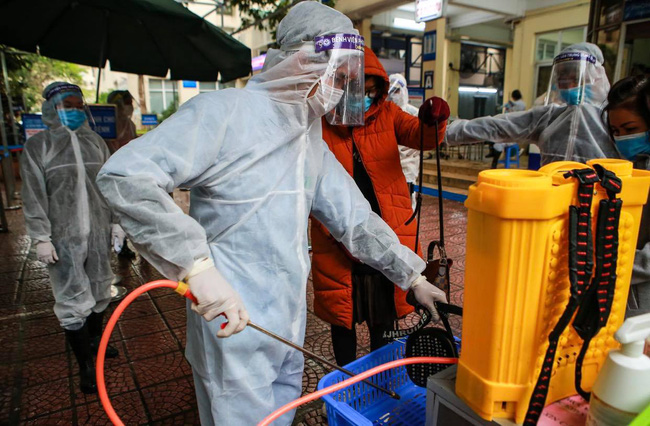 Ảnh: Bệnh viện Phụ sản Trung ương lập chốt sàng lọc, khai báo Covid-19 cho sản phụ và người thân-6