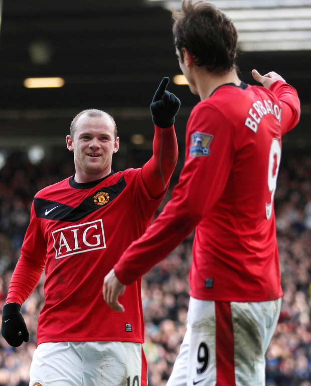 Cuộc đời bi đát của một siêu sao, đang trên đường tới MU thì ăn đạn rồi nhanh chóng bị ruồng bỏ và trở thành gã bán bánh mỳ dạo-3