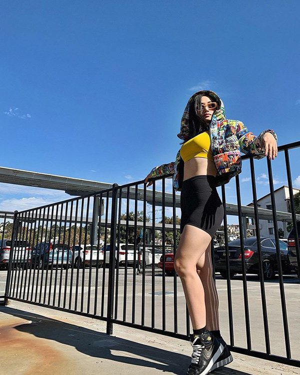 Miu Lê khoe ảnh tập thể dục tại nhà nhưng đây mới là trung tâm của mọi sự chú ý-7