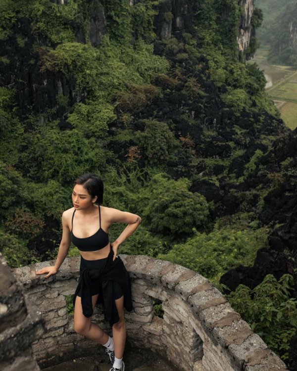 Miu Lê khoe ảnh tập thể dục tại nhà nhưng đây mới là trung tâm của mọi sự chú ý-8