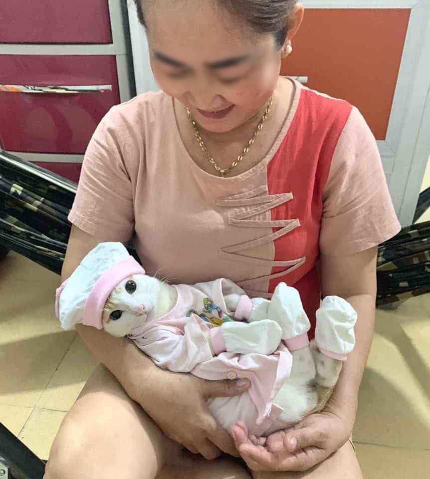 Bị giục giã sớm lấy chồng để mẹ có cháu ngoại bồng bế, cô con gái đối phó bằng cách đem con về cho bà chăm, nhìn danh tính đứa trẻ dân mạng không khỏi bất ngờ!-3