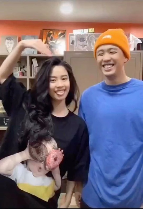 Chân dung bạn gái nóng bỏng mới công khai của Huyme-1